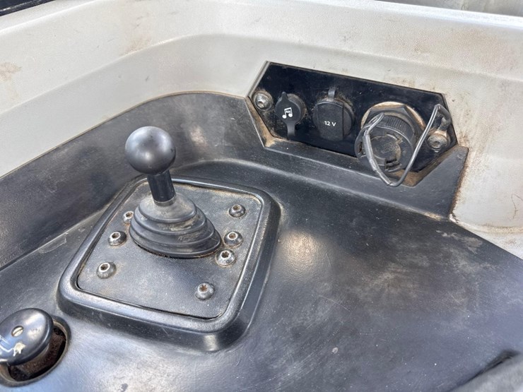 2018-caterpillar-d6t-lgp-image-36