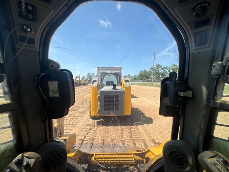 2017-caterpillar-299d2-xhp-image-25