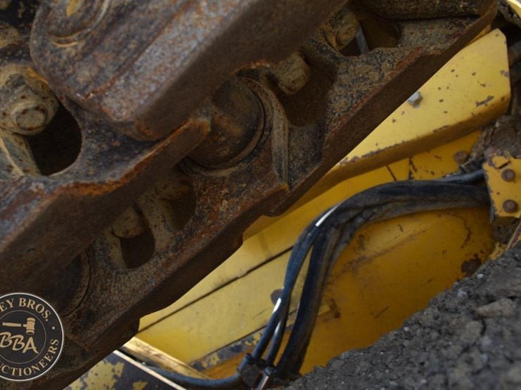 2014-komatsu-d51exi-22-image-49