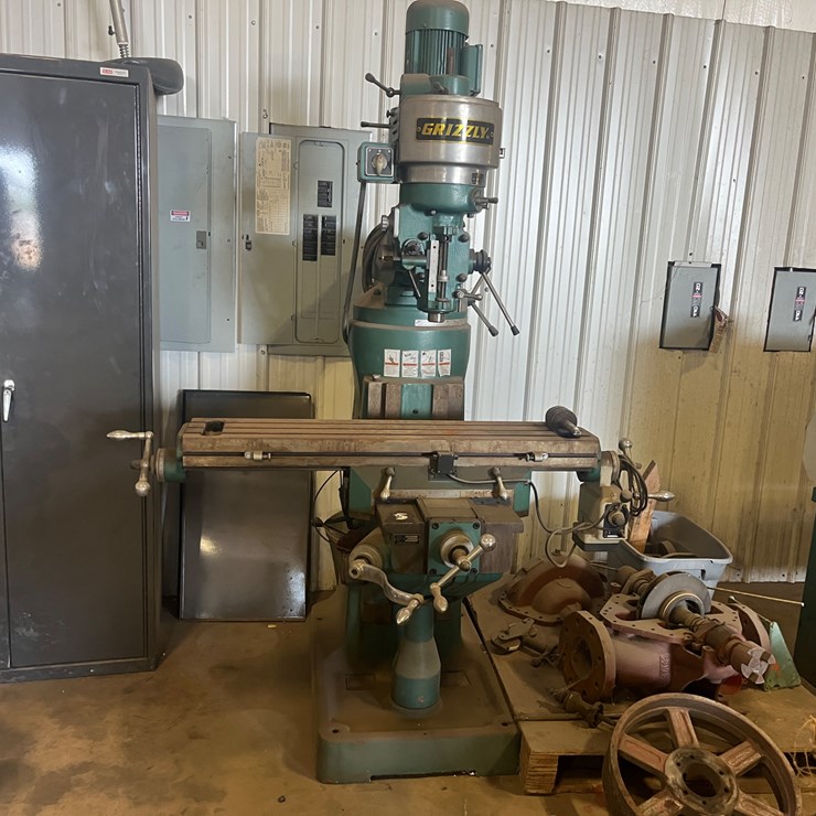 #5 • 2012 GRIZZLY 9” X 42” VERTICAL MILL WITH POWER FEED