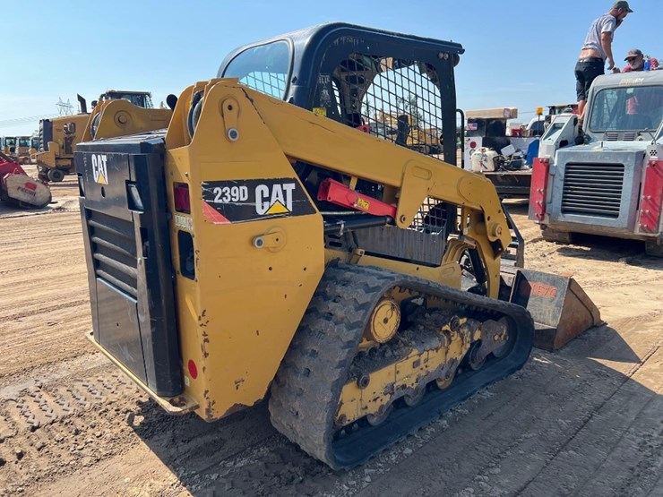 caterpillar-239d-image-4