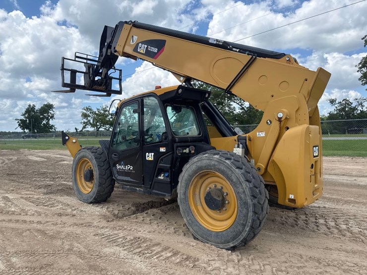 2020-caterpillar-tl1255d-image-8