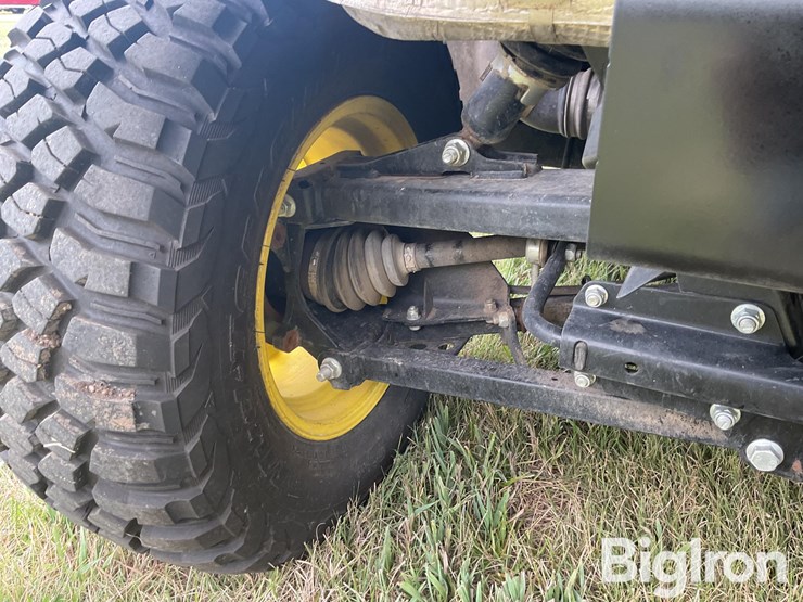 2021-john-deere-gator-image-20