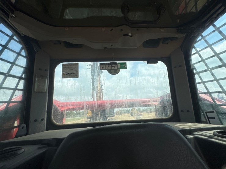 2023-takeuchi-tl10v2-image-35