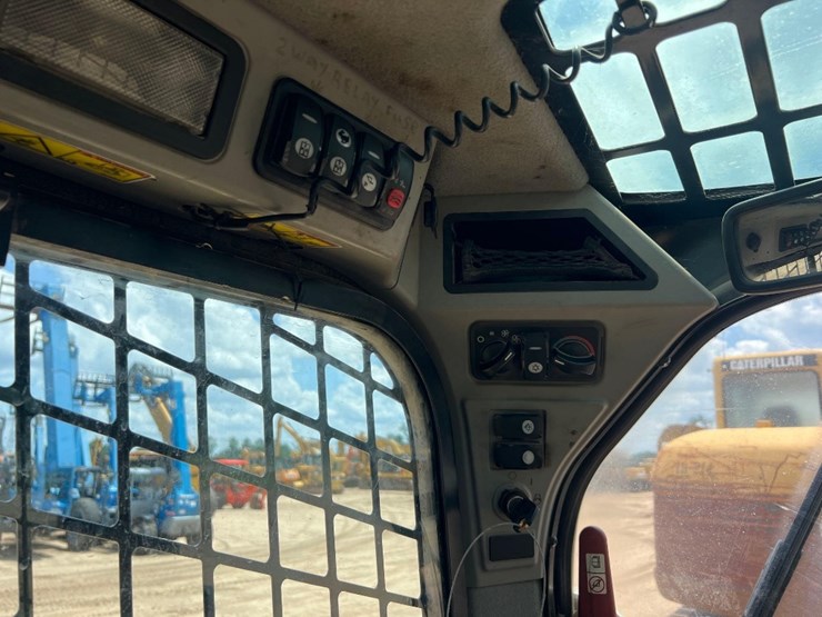 2014-caterpillar-272d-xhp-image-22