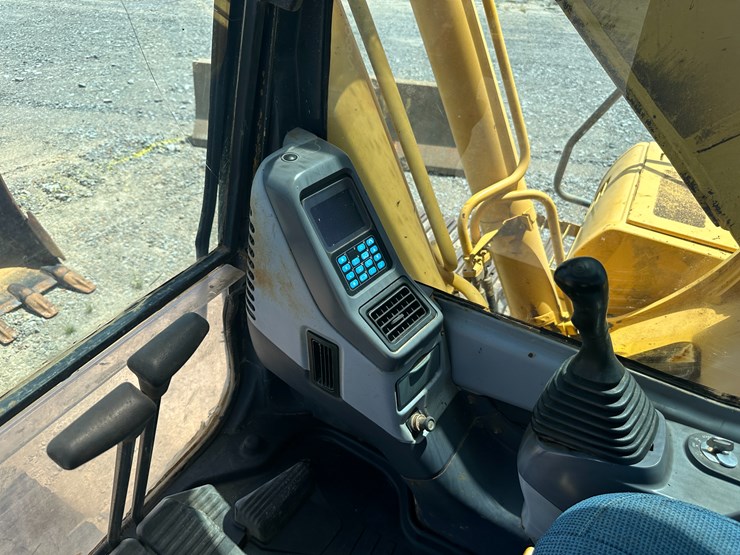 komatsu-pc200-image-80