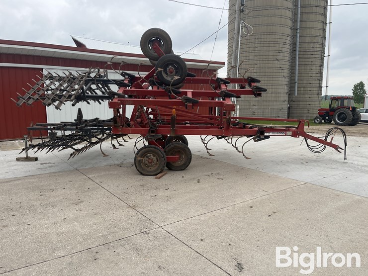 case-ih-4300-image-4