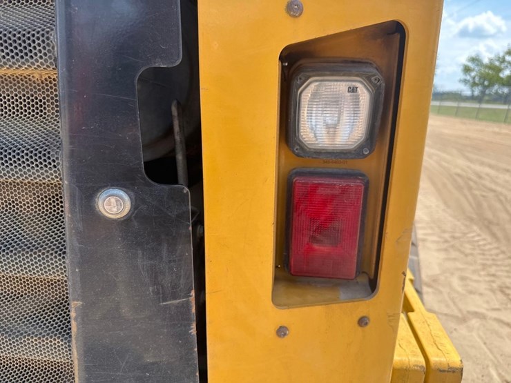 2015-caterpillar-289d-image-18