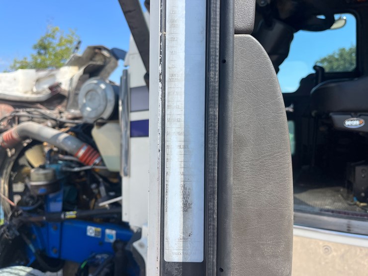 2006-kenworth-t600-image-35