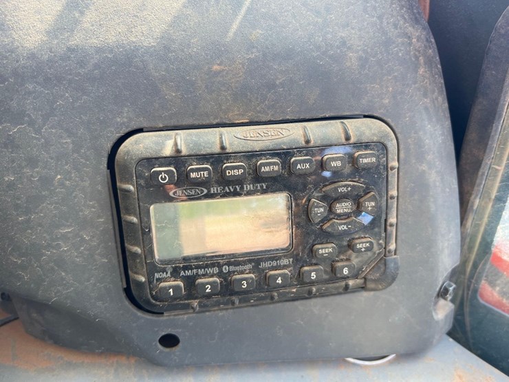 kubota-svl97-2-image-32