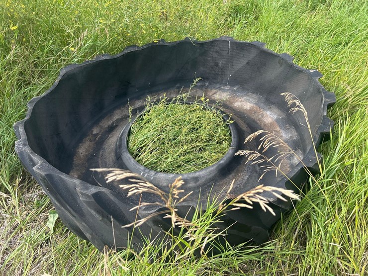 tractor-tire-water-trough-image-2
