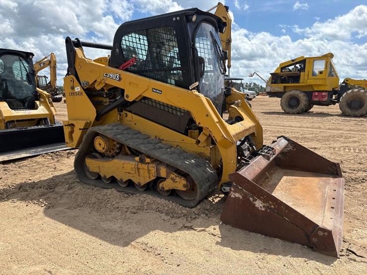 2021-caterpillar-259d3-image-4