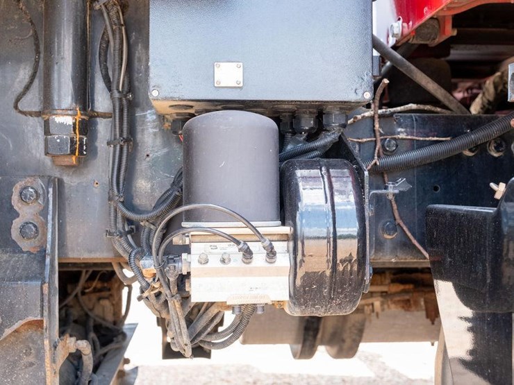 2018-kenworth-t880-image-65