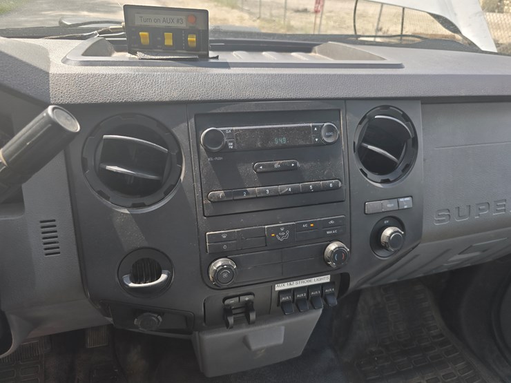 2011-ford-f550-image-76