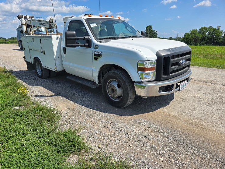2008-ford-f350-image-47