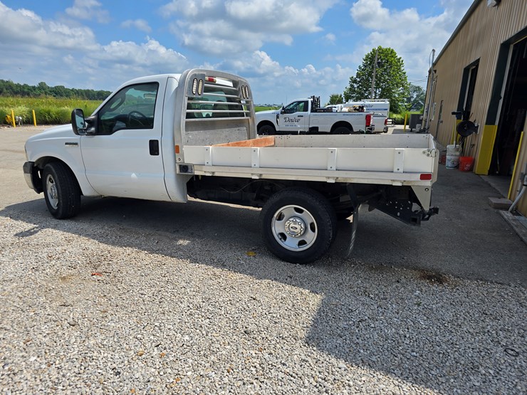 2005-ford-f350-image-12