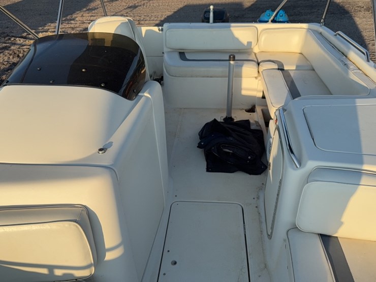 #3056-•-2001-bayliner-21'-ski-boat-image-15