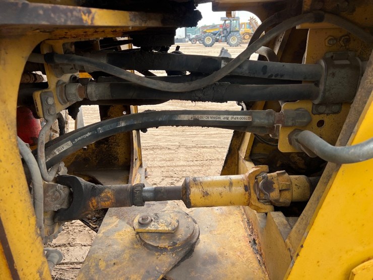 2007-caterpillar-930g-image-23