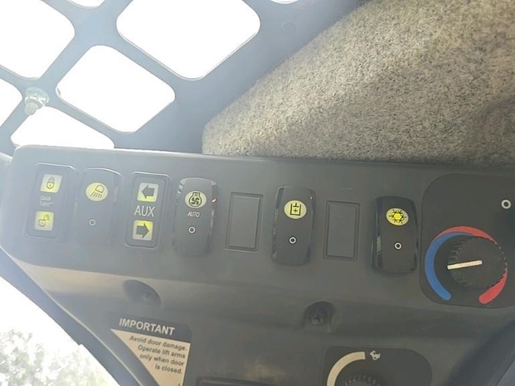 2018-deere-333g-image-48