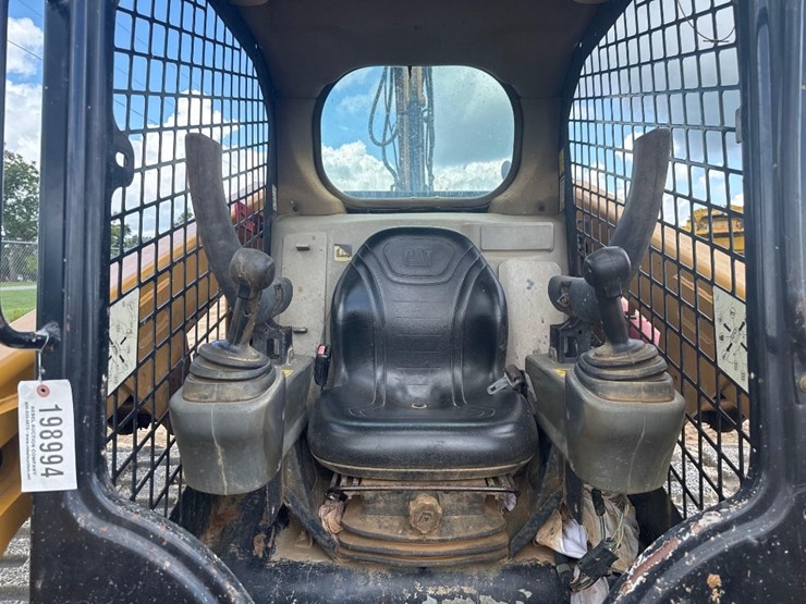 2014-caterpillar-279d-image-23