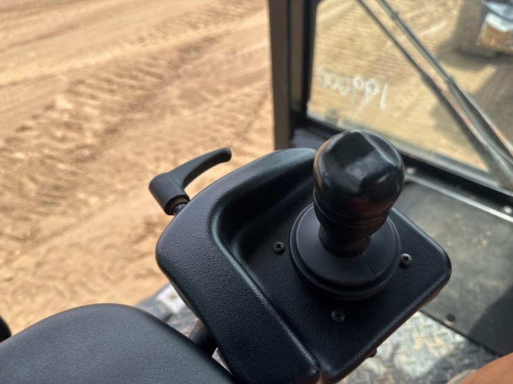 2019-prinoth-panther-t14r-image-24