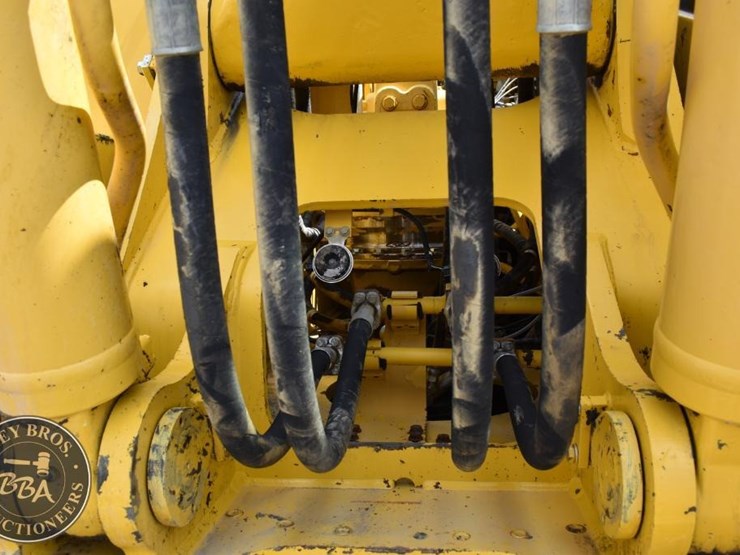 2014-komatsu-pc360-lc-10-image-45
