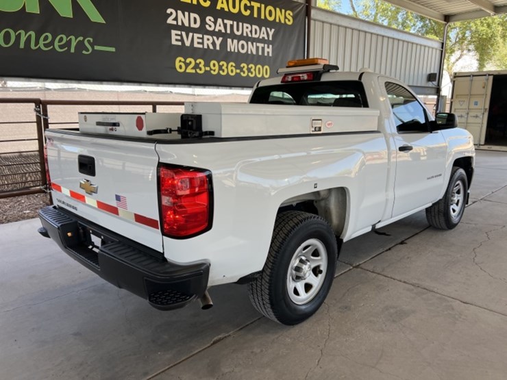 2017-chevrolet-silverado-1500-image-7