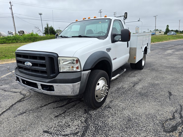 2007-ford-f550-image-2