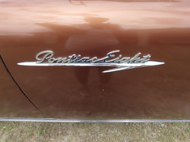 1951-pontiac-8-4dr-sedan-image-10
