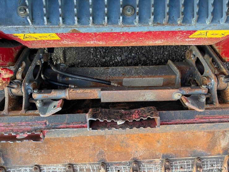 2021-takeuchi-tl6r-image-17