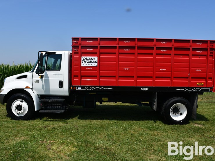 2004-international-durastar-4300-image-8