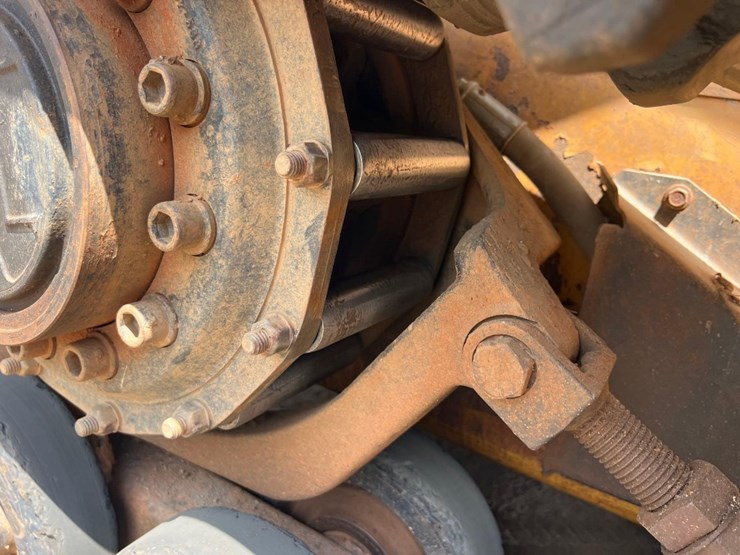 2016-caterpillar-257d-image-18
