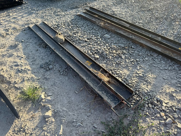 #2073-•-84"-skid-steer-forks-inv#:-24899-image-2