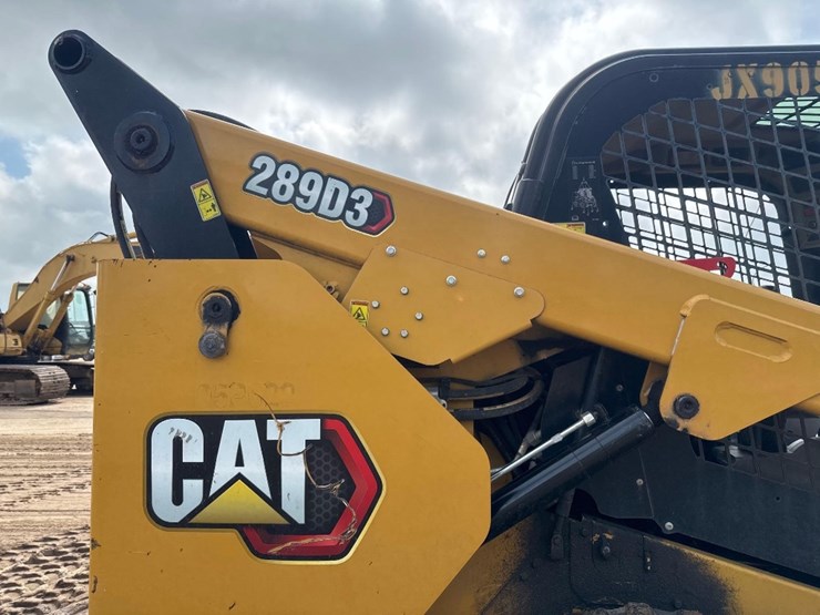2020-caterpillar-289d3-image-20