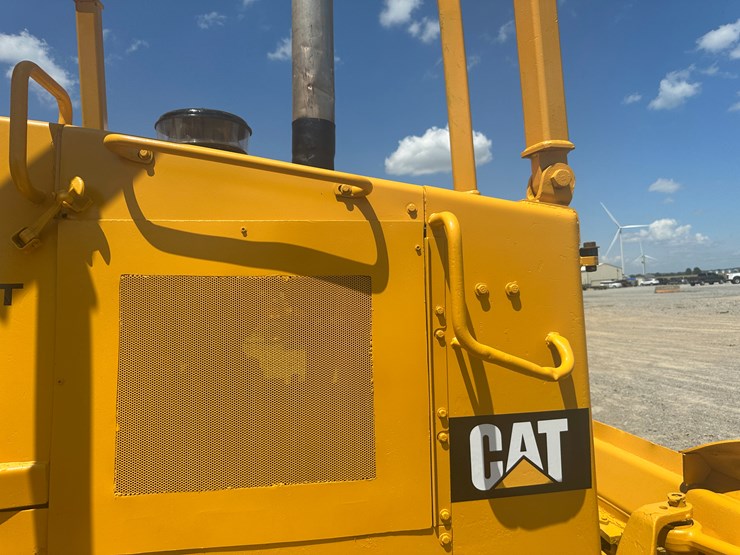 caterpillar-d4h-image-39