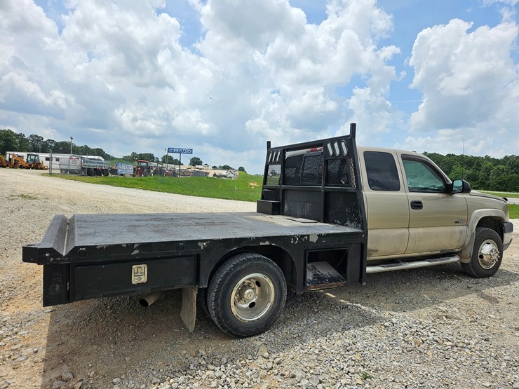 2005-chevrolet-silverado-3500-image-10