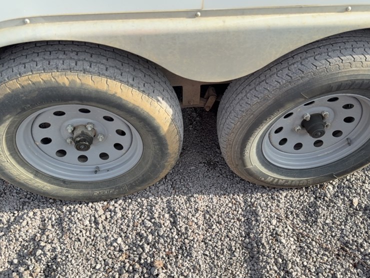 #3069-•-2017-lgs-16'-tandem-axle-enclosed-trailer-image-8