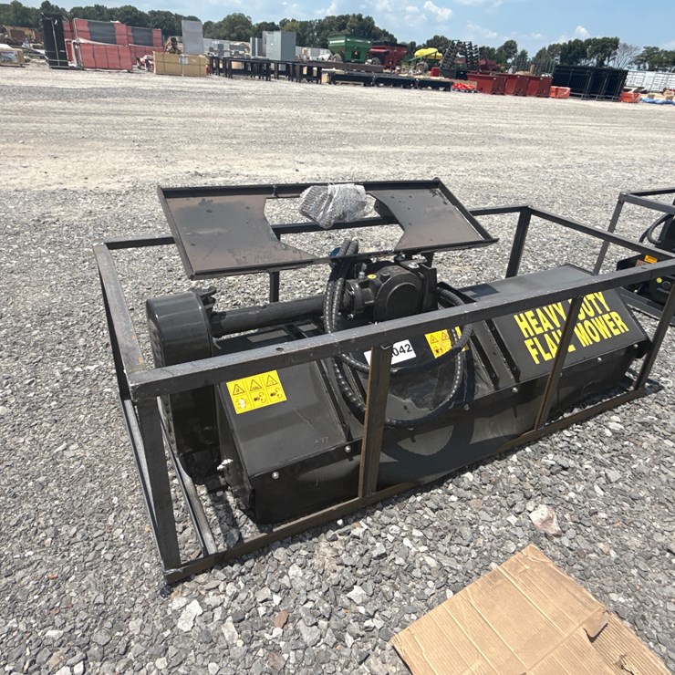 #2042 • Unused Mower King SSEFGC175 77" Skid Steer Flail Mower SSEFGC17525052802DInv#: 25065