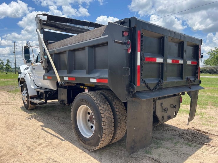 2007-ford-f750-xl-image-2