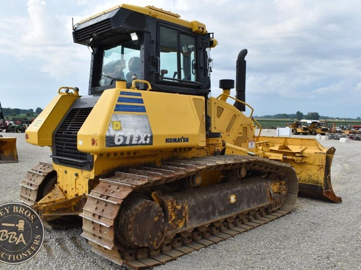 2015-komatsu-d61exi-23-image-15