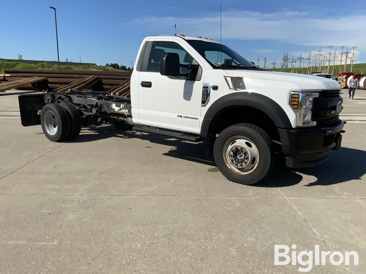 2018-ford-f550-xl-image-3