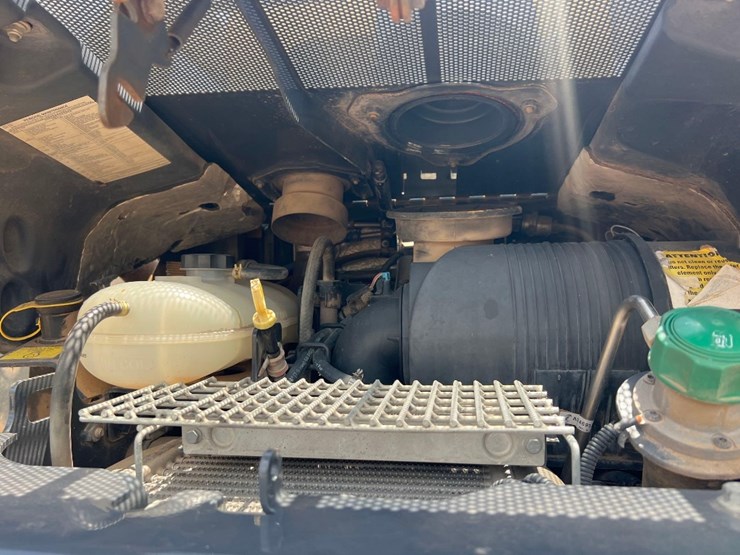 2018-deere-333g-image-15