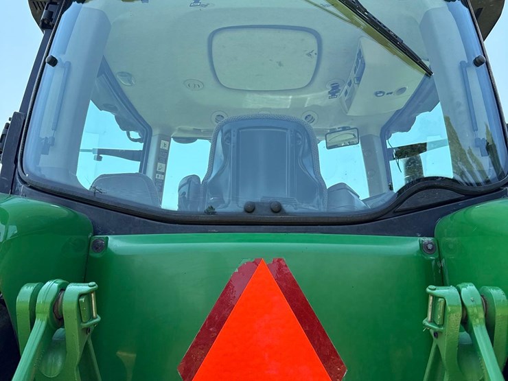 2013-john-deere-8260r-image-59