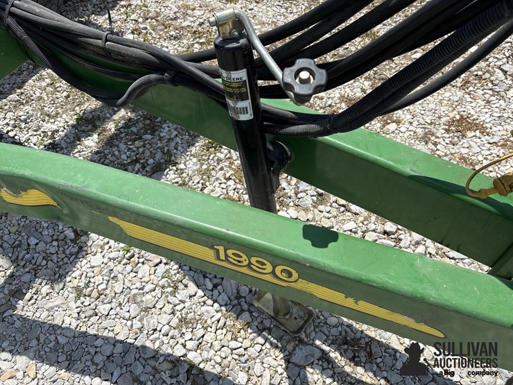 2011-john-deere-1990-image-12
