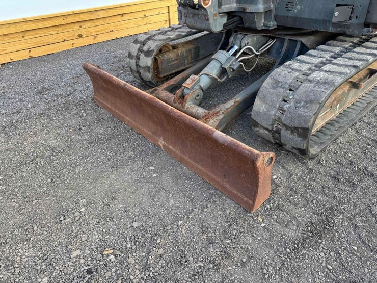 2017-volvo-ecr88d-image-56