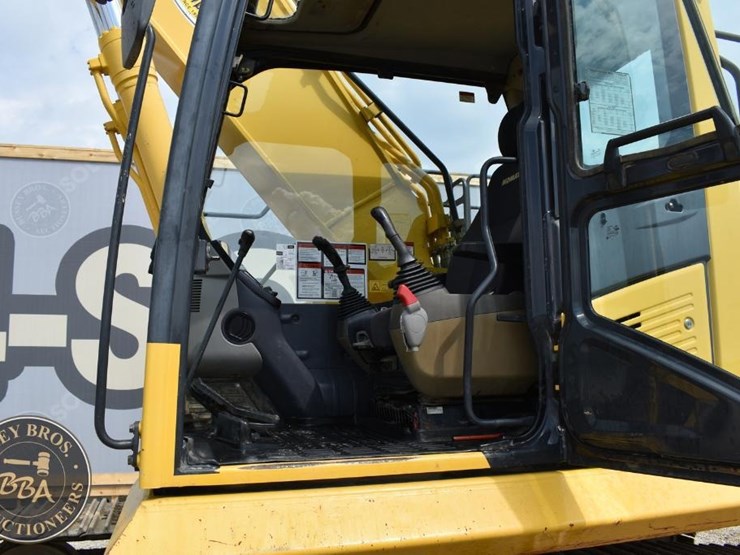 2015-komatsu-pc360-lc-11-image-70