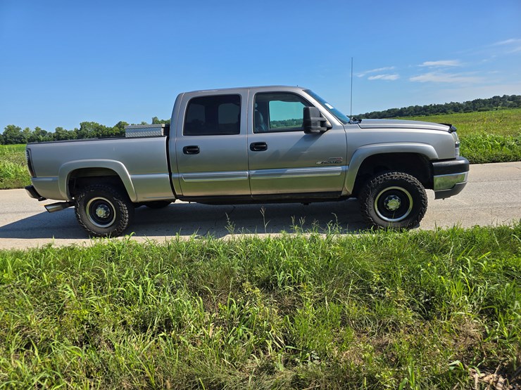 2003-chevrolet-2500-image-38