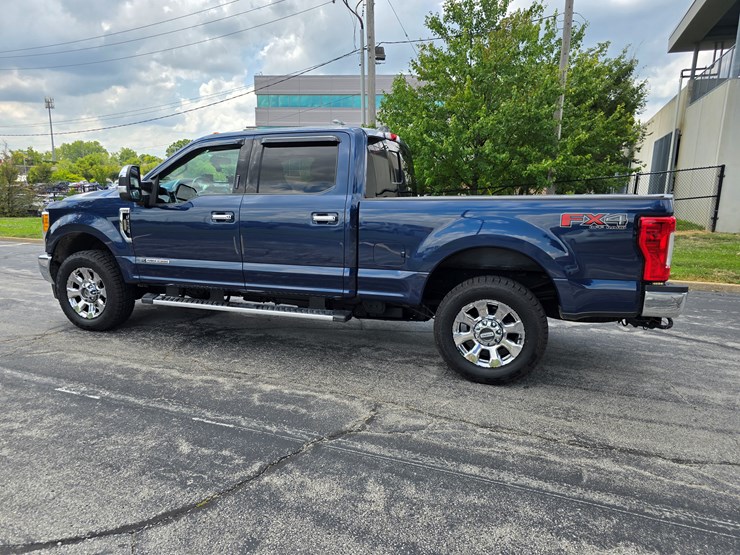2017-ford-f350-image-12