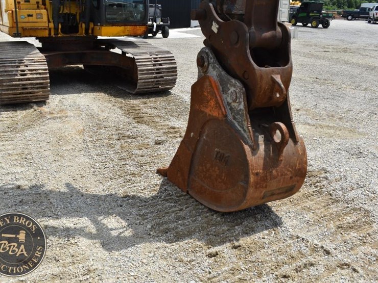 2018-deere-210g-lc-image-31