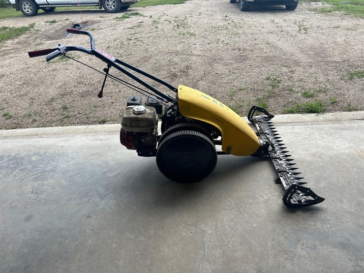 jari-sickle-mower-image-2